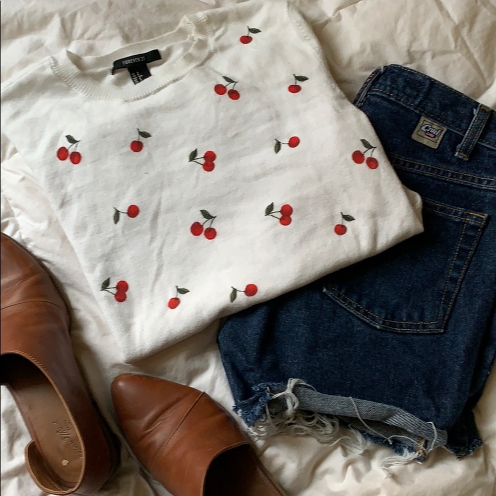 Cherry Sweater - Small